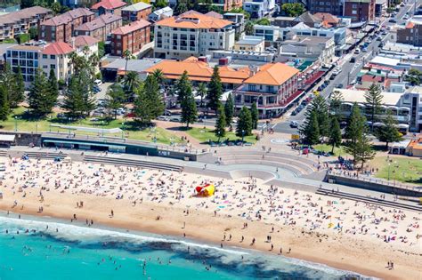 COOGEE BAY HOTEL FOR SALE .
